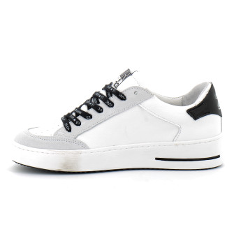 Basket mode basse à lacet pour femme NOUBAR blanc-argent 10489